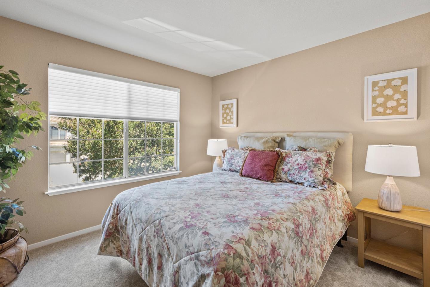 Detail Gallery Image 27 of 39 For 1520 Seville Dr, Morgan Hill,  CA 95037 - 3 Beds | 2/1 Baths