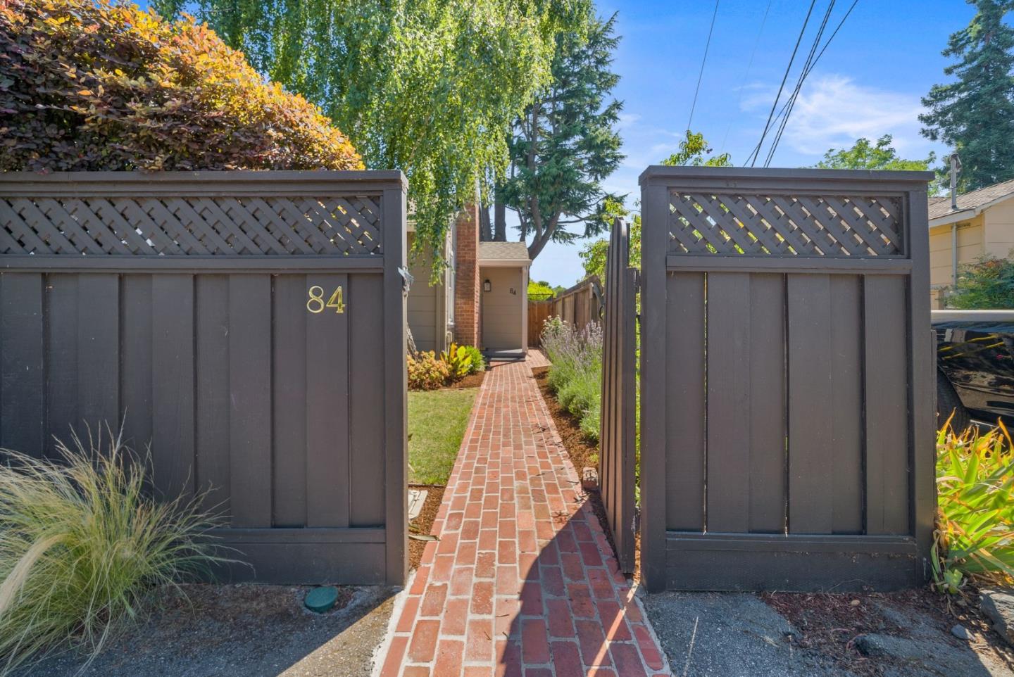 Detail Gallery Image 1 of 1 For 84 Murray Ct, Redwood City,  CA 94061 - 2 Beds | 1 Baths