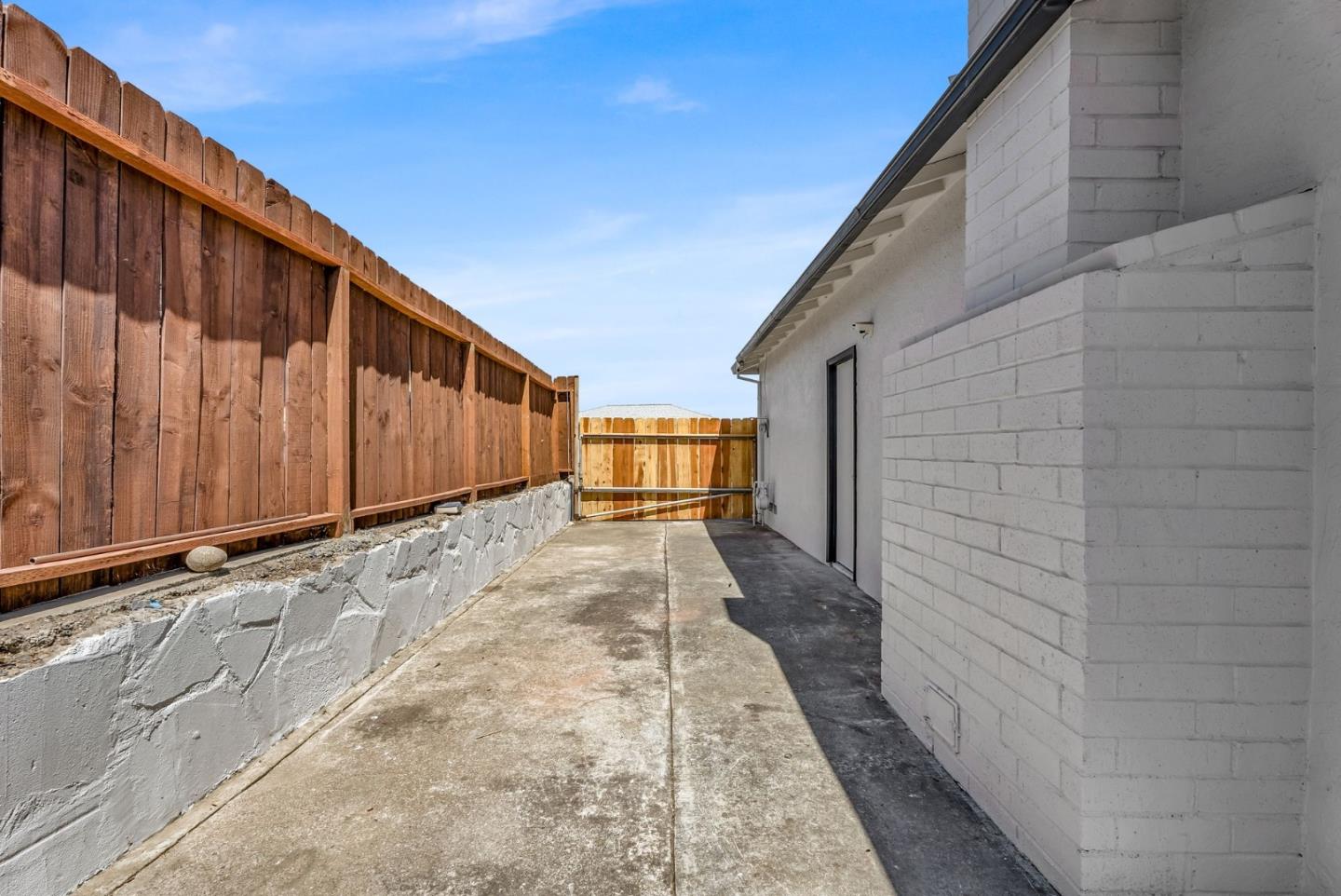 Detail Gallery Image 27 of 37 For 219 Atherton Ave, Pittsburg,  CA 94565 - 3 Beds | 2 Baths