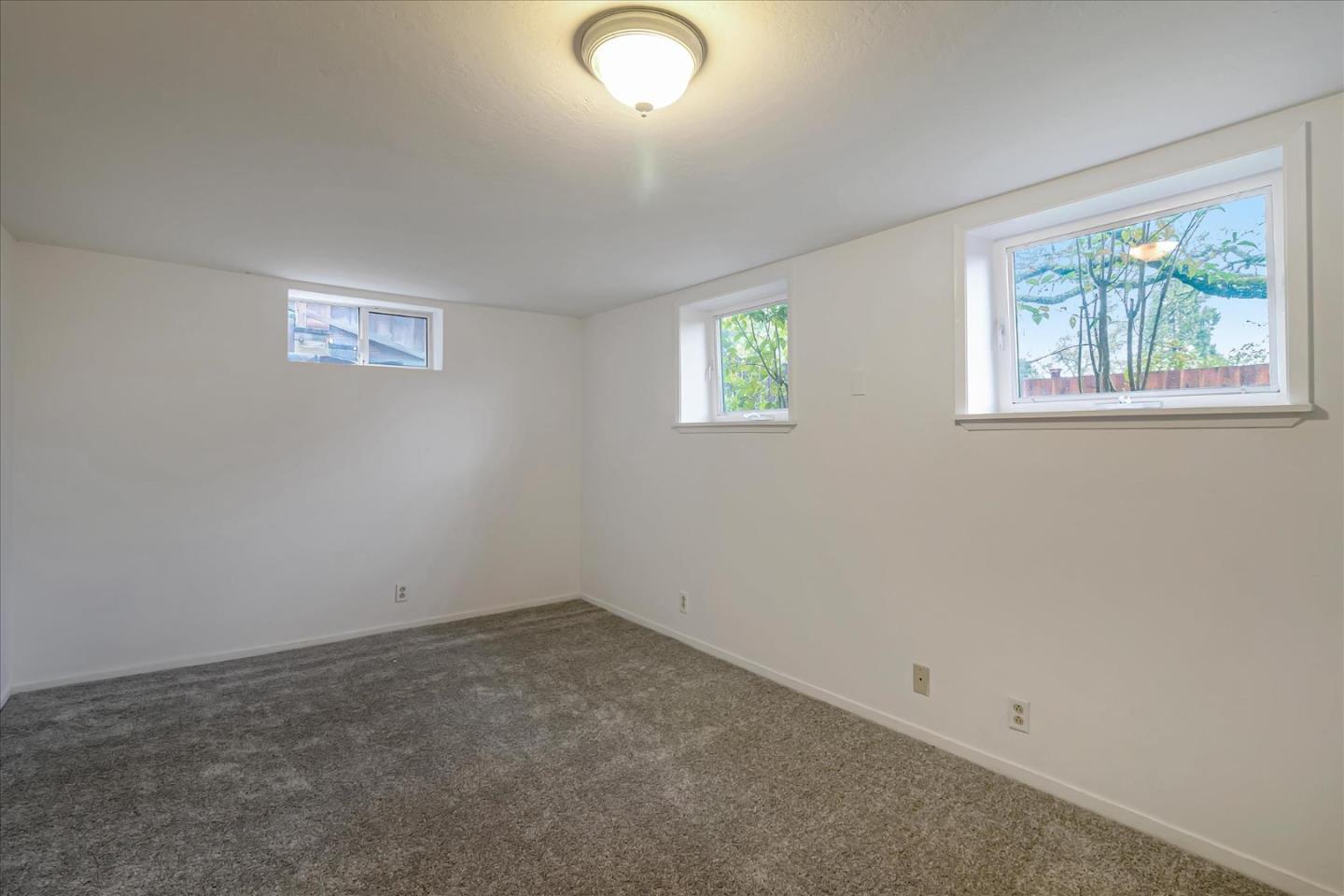 Detail Gallery Image 12 of 21 For 18 Monte Vista Rd, Orinda,  CA 94563 - 2 Beds | 2 Baths