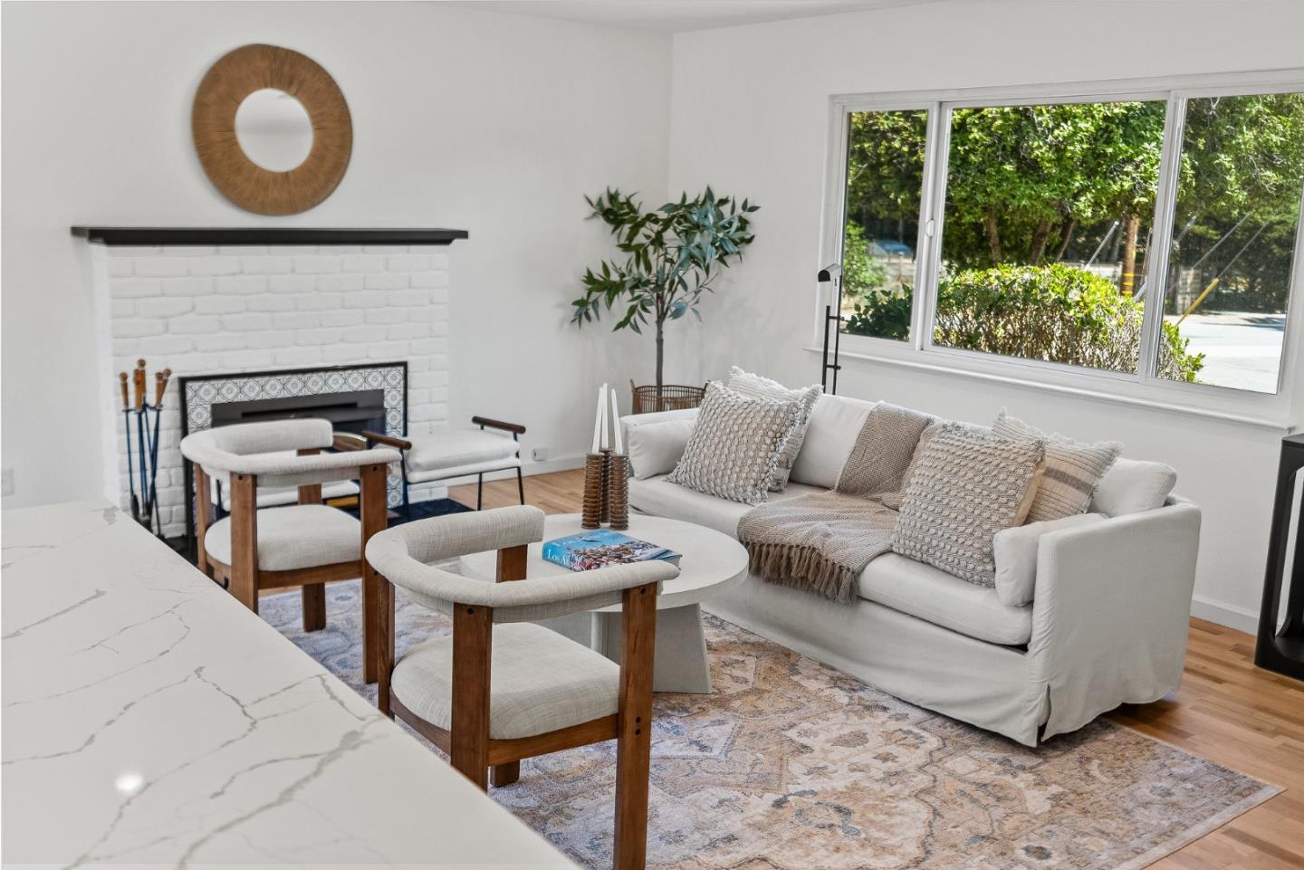 Detail Gallery Image 6 of 36 For 1400 via Isola, Monterey,  CA 93940 - 3 Beds | 2 Baths