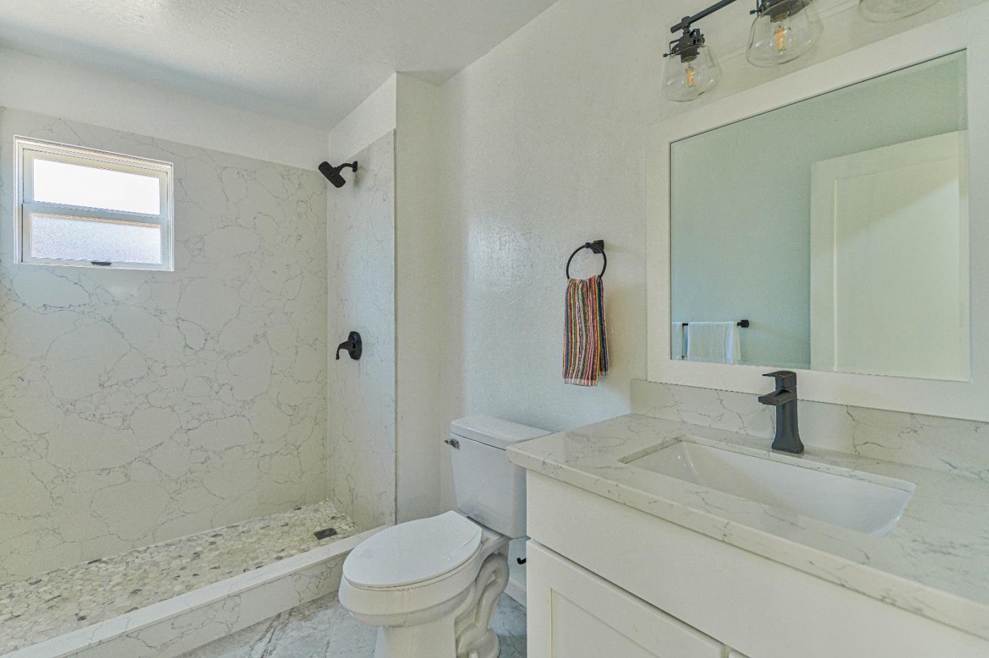 Detail Gallery Image 29 of 42 For 69 Enos, Salinas,  CA 93908 - 3 Beds | 2/1 Baths