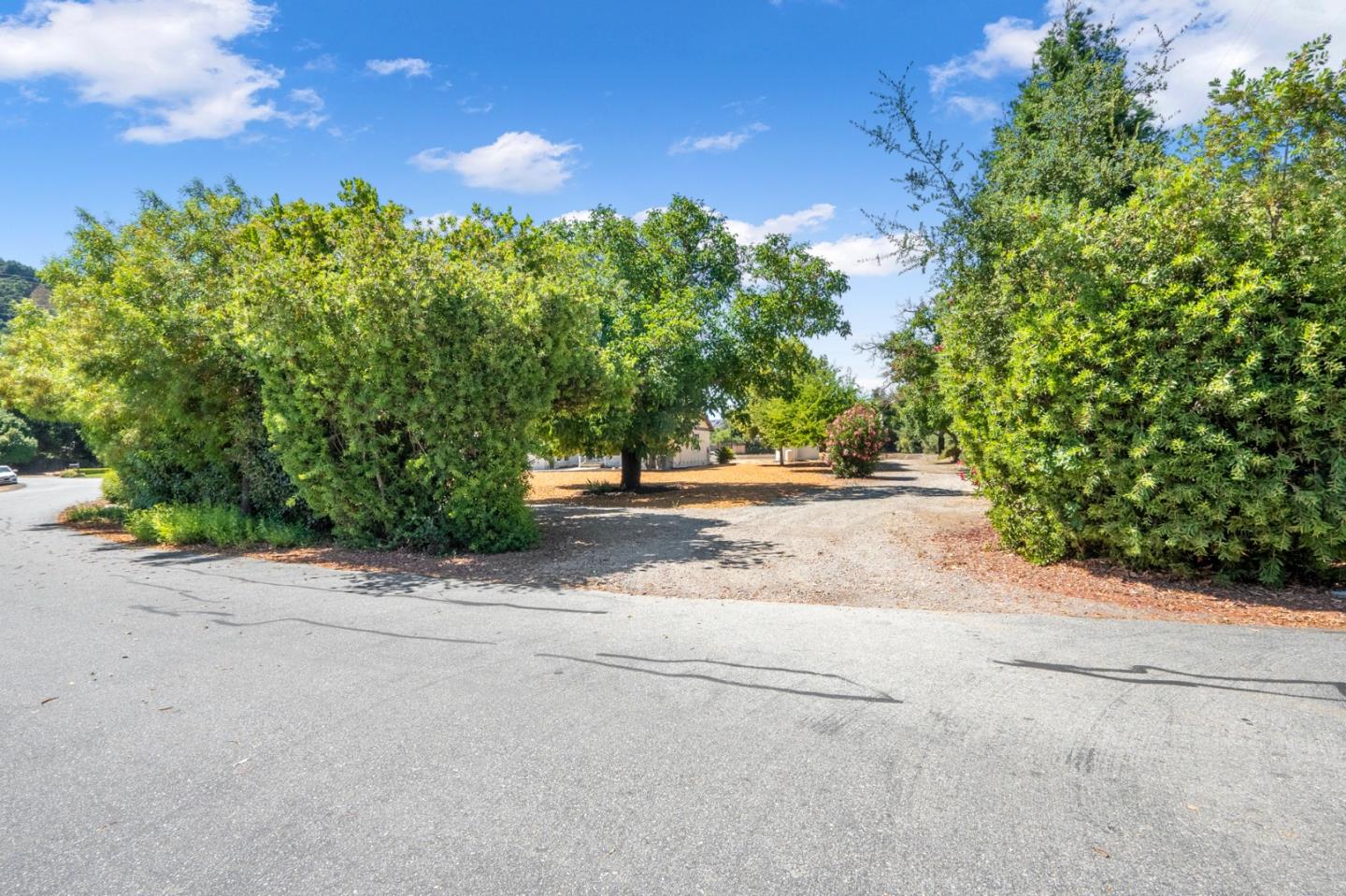 Detail Gallery Image 35 of 43 For 1921 W Edmundson Ave, Morgan Hill,  CA 95037 - 4 Beds | 3/1 Baths