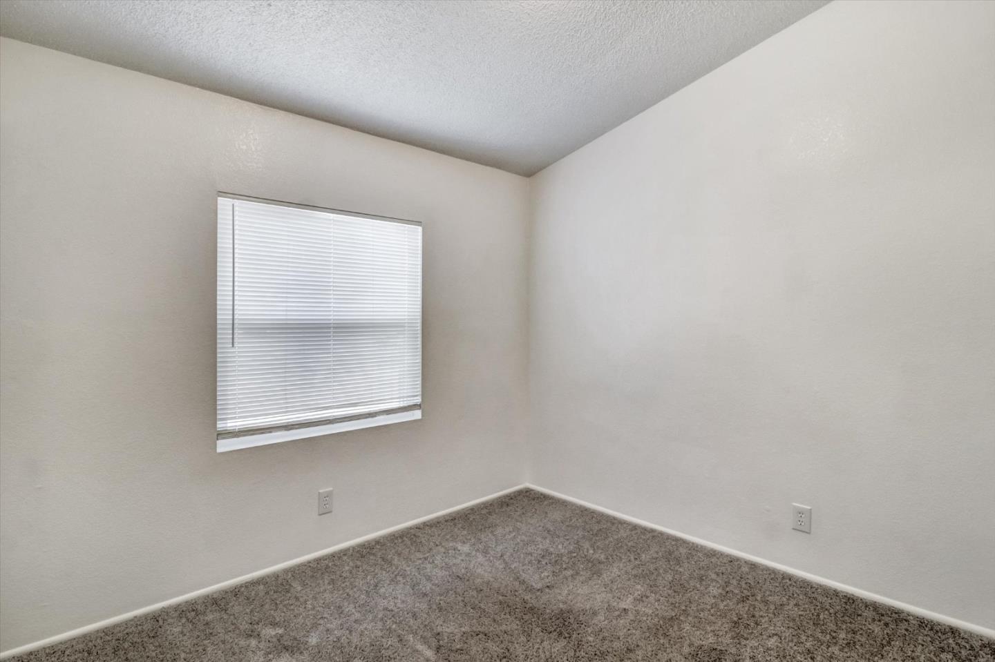 Detail Gallery Image 28 of 37 For 3015 E Bayshore Rd #129,  Redwood City,  CA 94063 - 3 Beds | 2 Baths