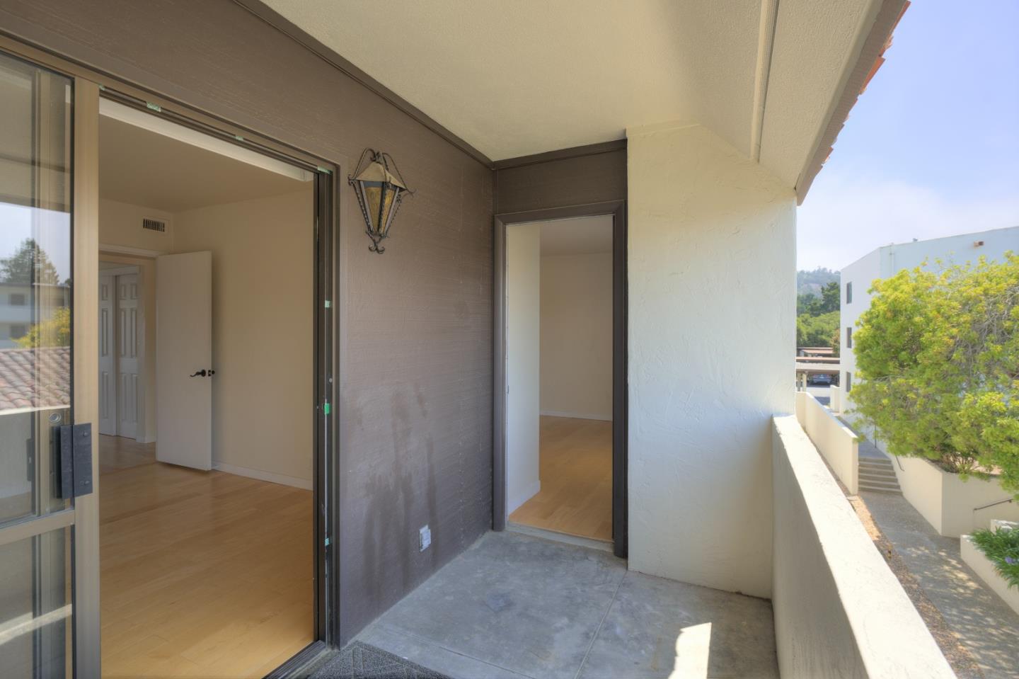 Detail Gallery Image 13 of 19 For 500 Glenwood Cir #434,  Monterey,  CA 93940 - 2 Beds | 2 Baths