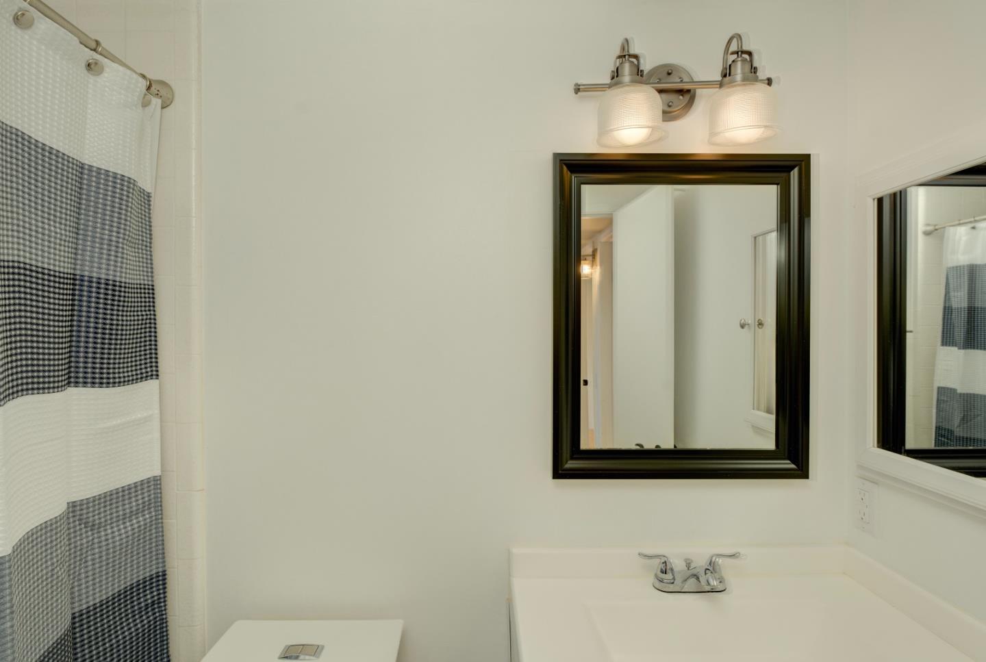 Detail Gallery Image 17 of 19 For 500 Glenwood Cir #434,  Monterey,  CA 93940 - 2 Beds | 2 Baths