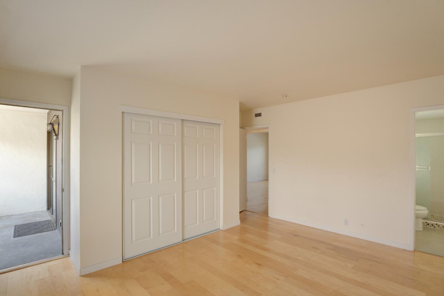 Detail Gallery Image 8 of 19 For 500 Glenwood Cir #434,  Monterey,  CA 93940 - 2 Beds | 2 Baths