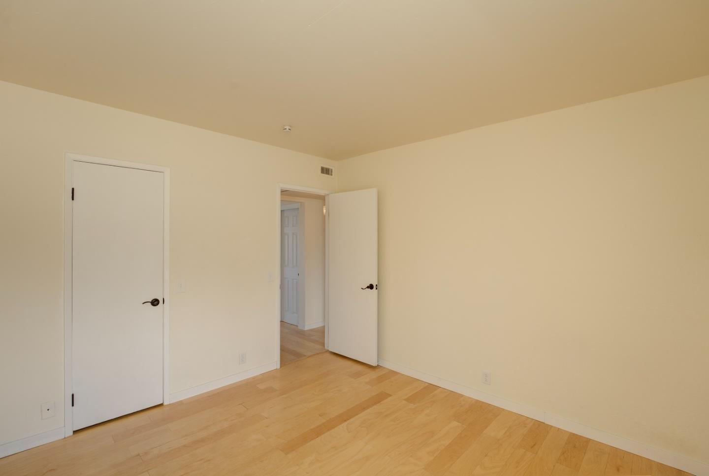 Detail Gallery Image 9 of 19 For 500 Glenwood Cir #434,  Monterey,  CA 93940 - 2 Beds | 2 Baths