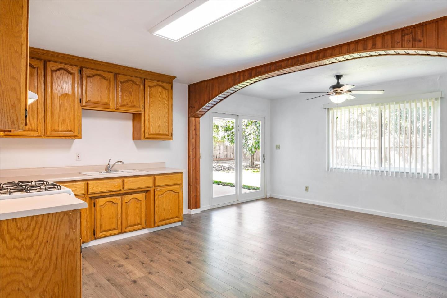 Detail Gallery Image 10 of 28 For 71 Ranchito Ct, Hollister,  CA 95023 - 4 Beds | 2 Baths