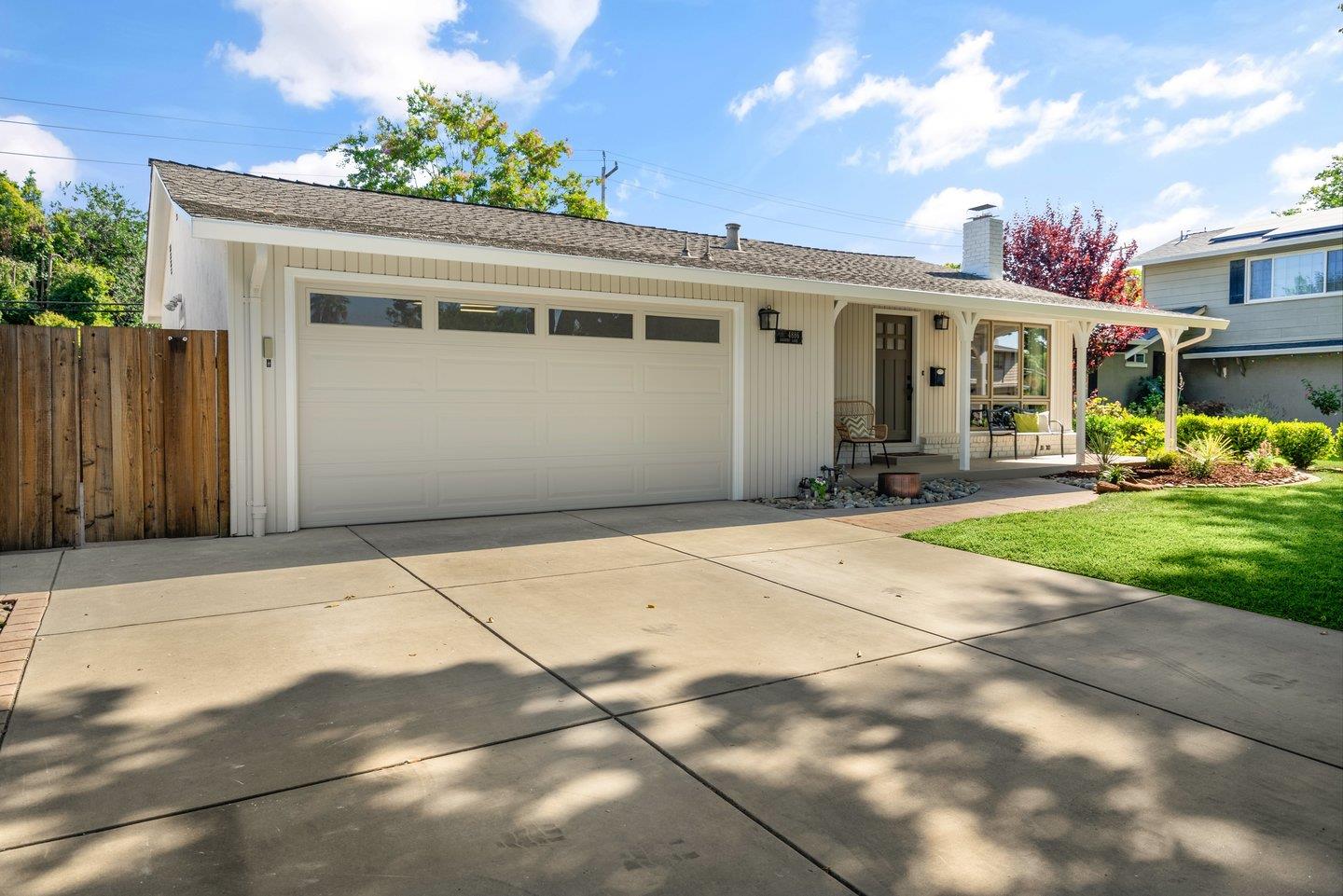 Detail Gallery Image 1 of 1 For 4886 Country Ln, San Jose,  CA 95129 - 3 Beds | 2 Baths