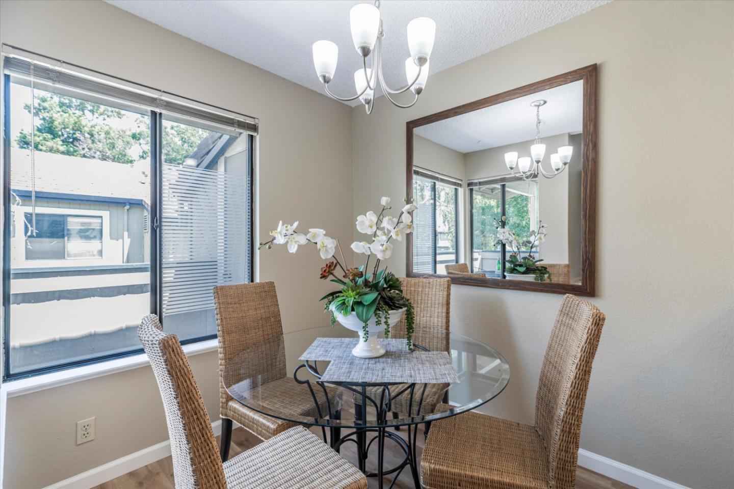 Detail Gallery Image 8 of 18 For 673 Yolo Ct, San Jose,  CA 95136 - 2 Beds | 2 Baths