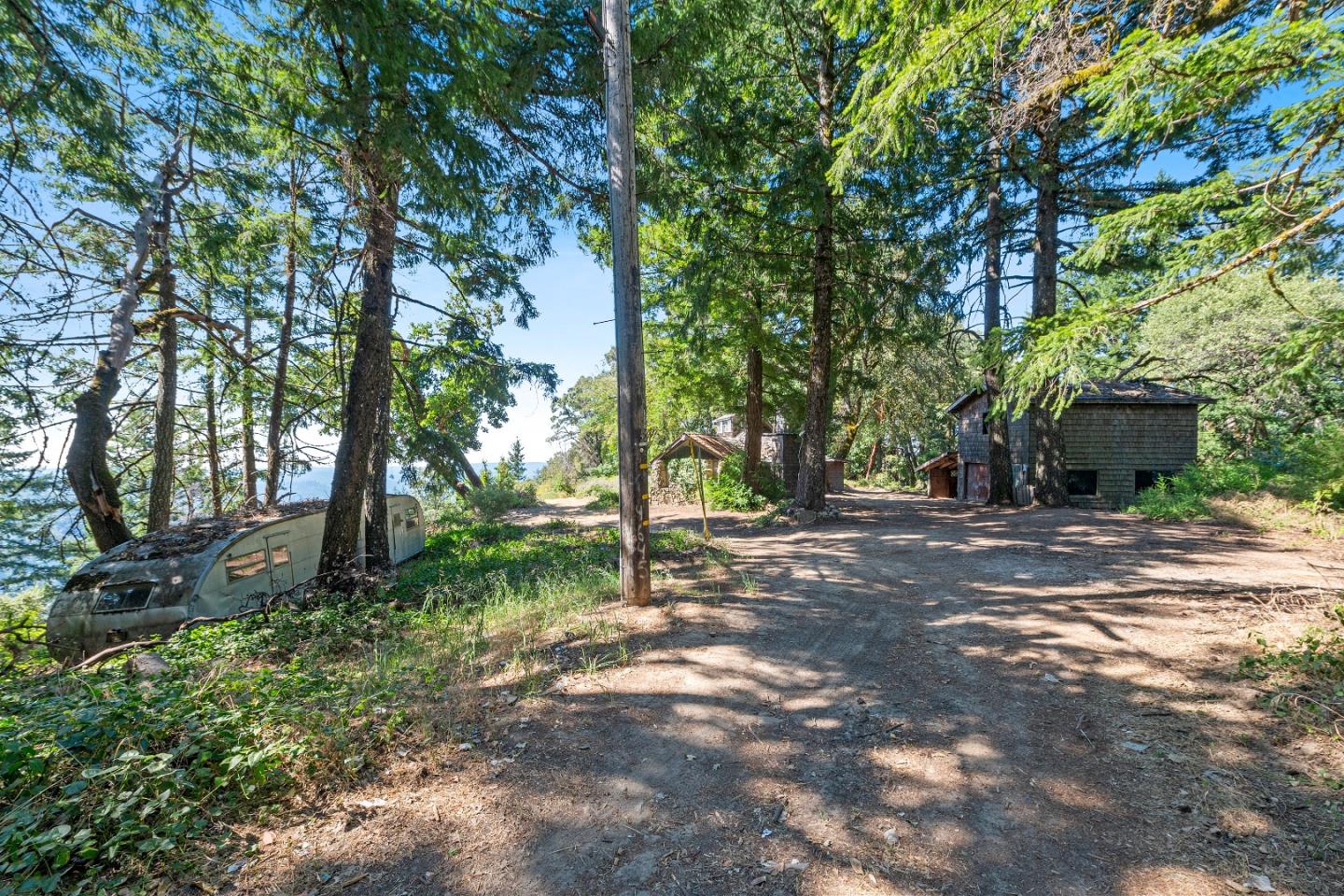 Detail Gallery Image 11 of 27 For 15901 Skyline Blvd, Los Gatos,  CA 95033 - 2 Beds | 1/1 Baths