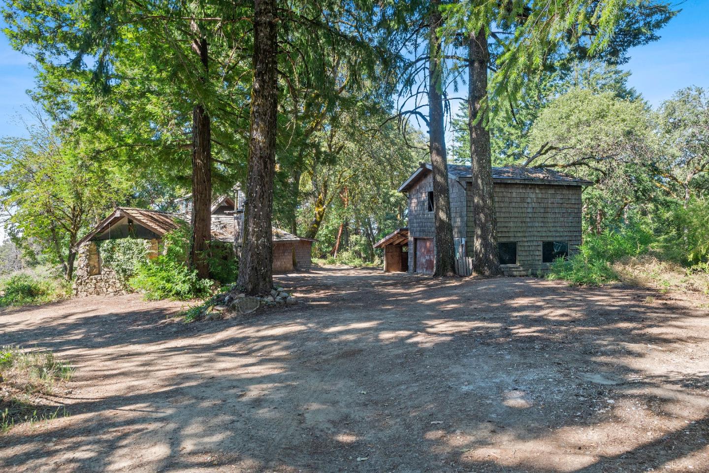 Detail Gallery Image 4 of 27 For 15901 Skyline Blvd, Los Gatos,  CA 95033 - 2 Beds | 1/1 Baths