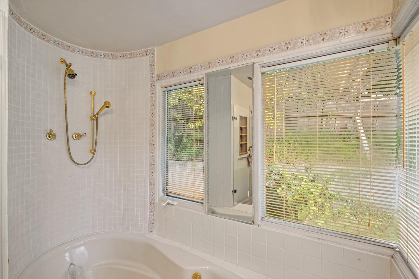 Detail Gallery Image 15 of 30 For 3093 Stevenson Dr, Pebble Beach,  CA 93953 - 3 Beds | 3/1 Baths