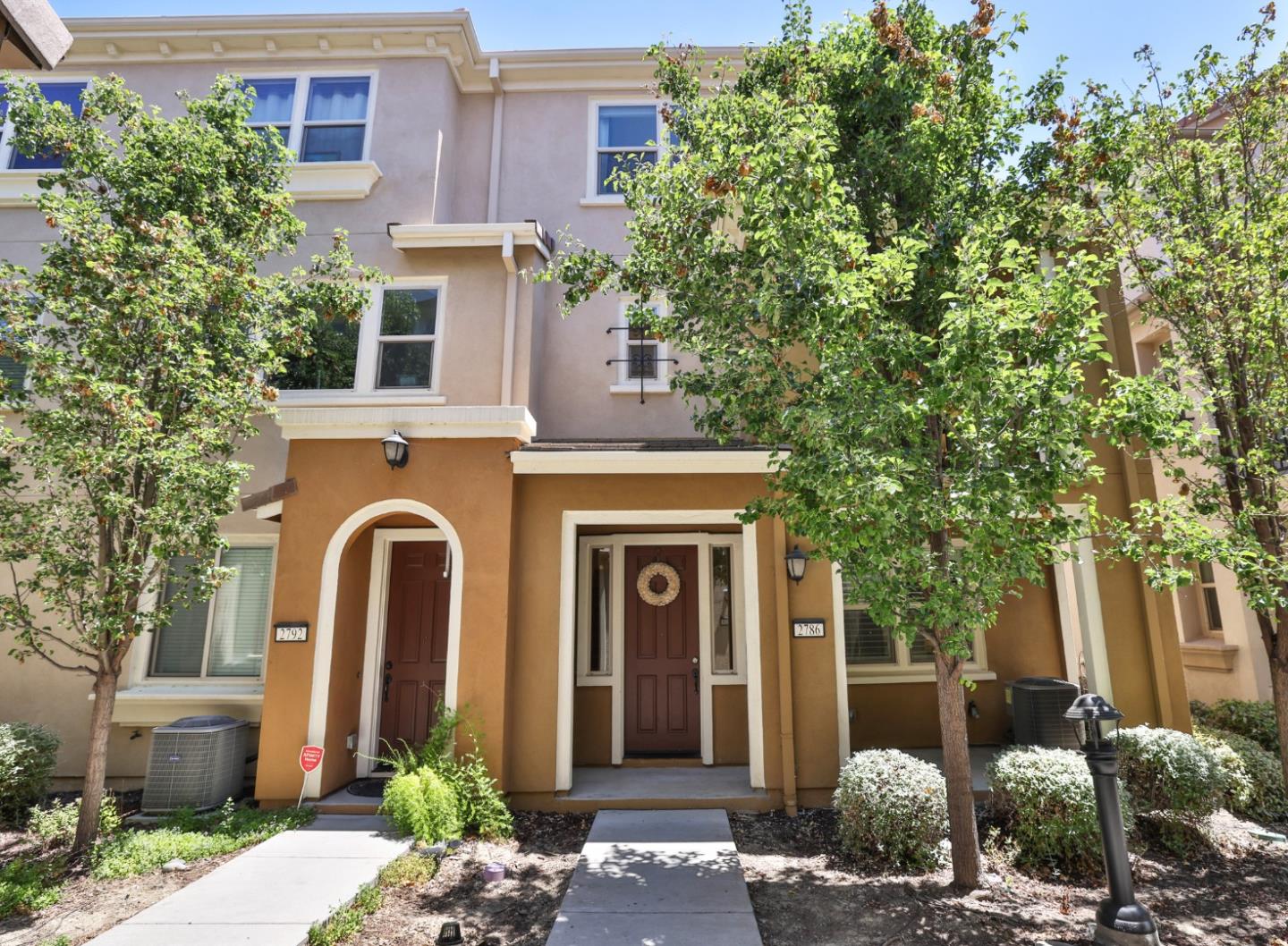 Detail Gallery Image 1 of 1 For 2786 Ferrara Cir, San Jose,  CA 95111 - 4 Beds | 3/1 Baths