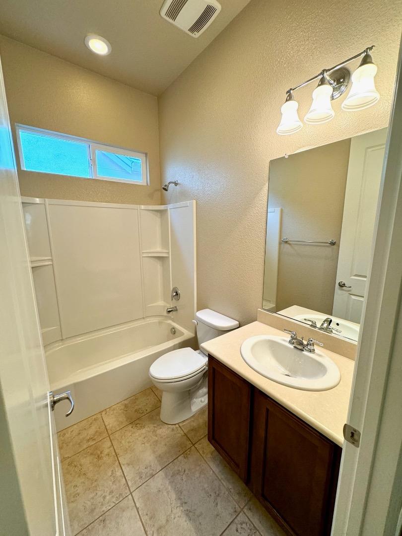 Detail Gallery Image 14 of 32 For 2064 Arlington Dr, Roseville,  CA 95747 - 3 Beds | 2 Baths