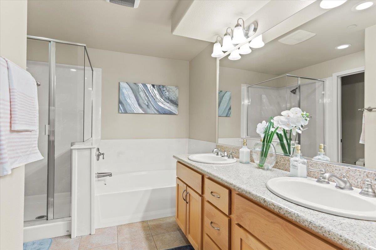 Detail Gallery Image 18 of 33 For 10287 Park Green Ln, Cupertino,  CA 95014 - 2 Beds | 2/1 Baths