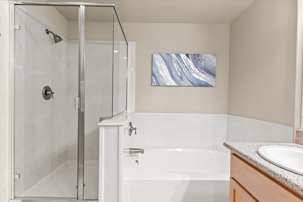 Detail Gallery Image 19 of 33 For 10287 Park Green Ln, Cupertino,  CA 95014 - 2 Beds | 2/1 Baths