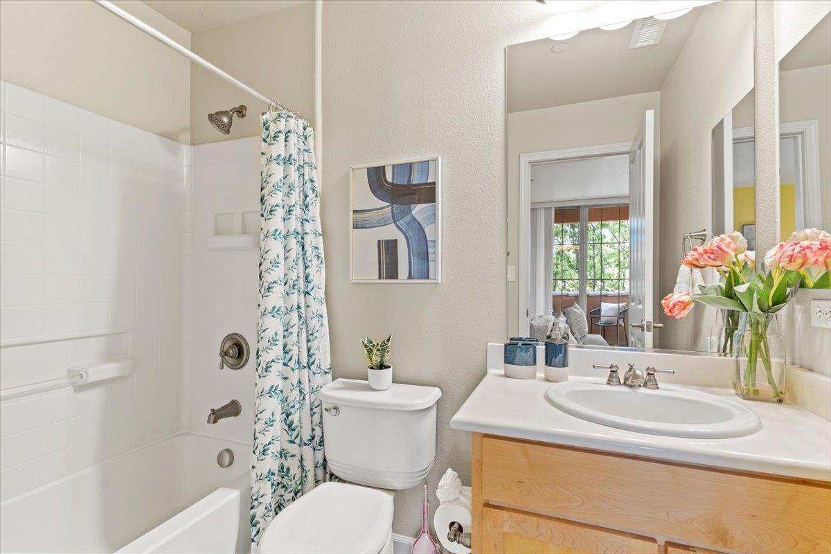 Detail Gallery Image 23 of 33 For 10287 Park Green Ln, Cupertino,  CA 95014 - 2 Beds | 2/1 Baths