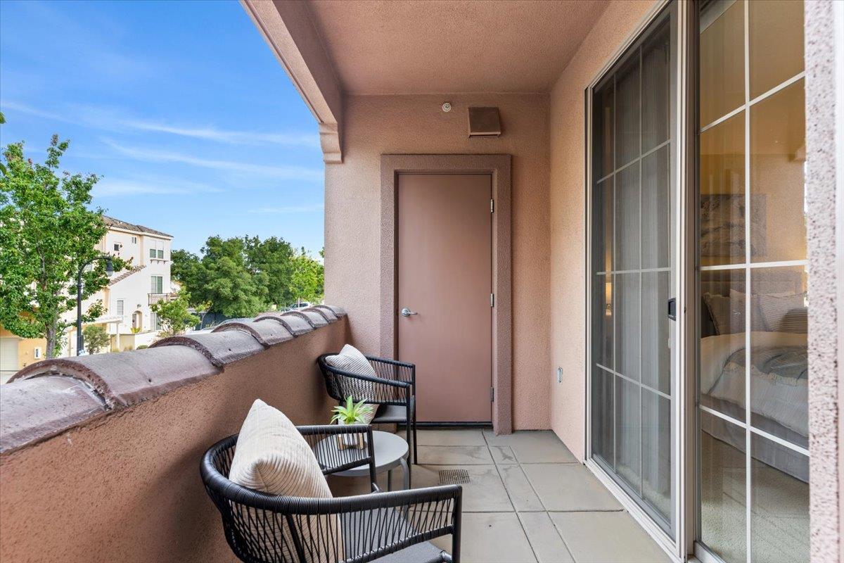 Detail Gallery Image 24 of 33 For 10287 Park Green Ln, Cupertino,  CA 95014 - 2 Beds | 2/1 Baths