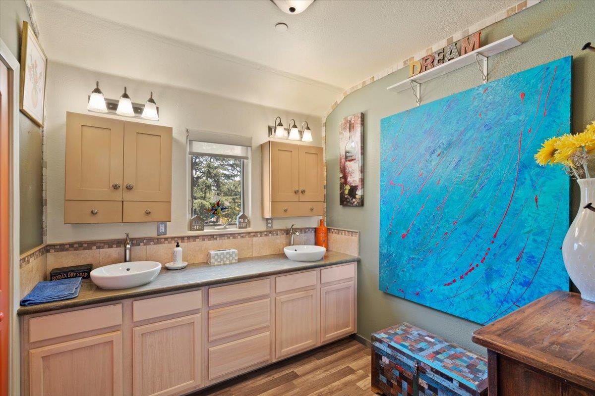 Detail Gallery Image 7 of 10 For 18 S 21st St #200,  San Jose,  CA 95116 - 3 Beds | 2/1 Baths