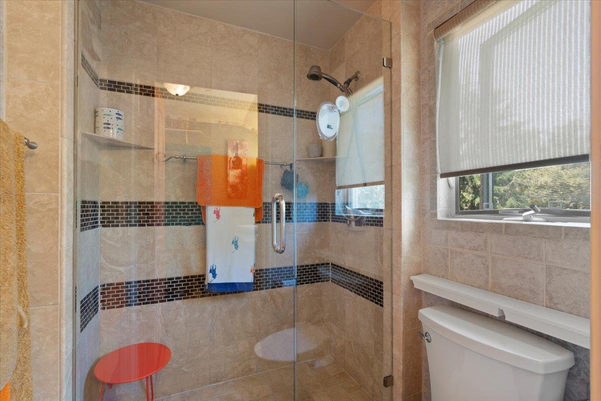 Detail Gallery Image 8 of 10 For 18 S 21st St #200,  San Jose,  CA 95116 - 3 Beds | 2/1 Baths