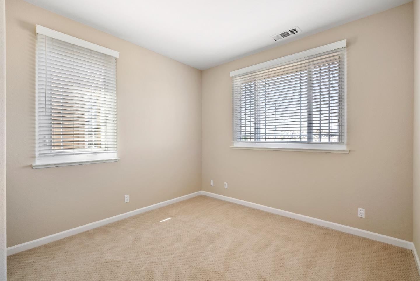 Detail Gallery Image 27 of 36 For 1687 Salamoni Ct, San Jose,  CA 95133 - 3 Beds | 2/1 Baths