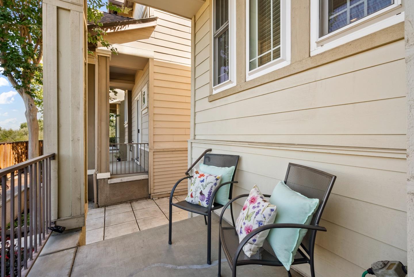 Detail Gallery Image 5 of 36 For 1687 Salamoni Ct, San Jose,  CA 95133 - 3 Beds | 2/1 Baths