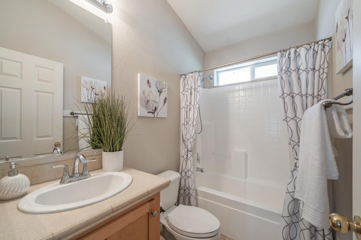 Detail Gallery Image 28 of 34 For 575 San Pedro Ave #10,  Morgan Hill,  CA 95037 - 3 Beds | 2 Baths