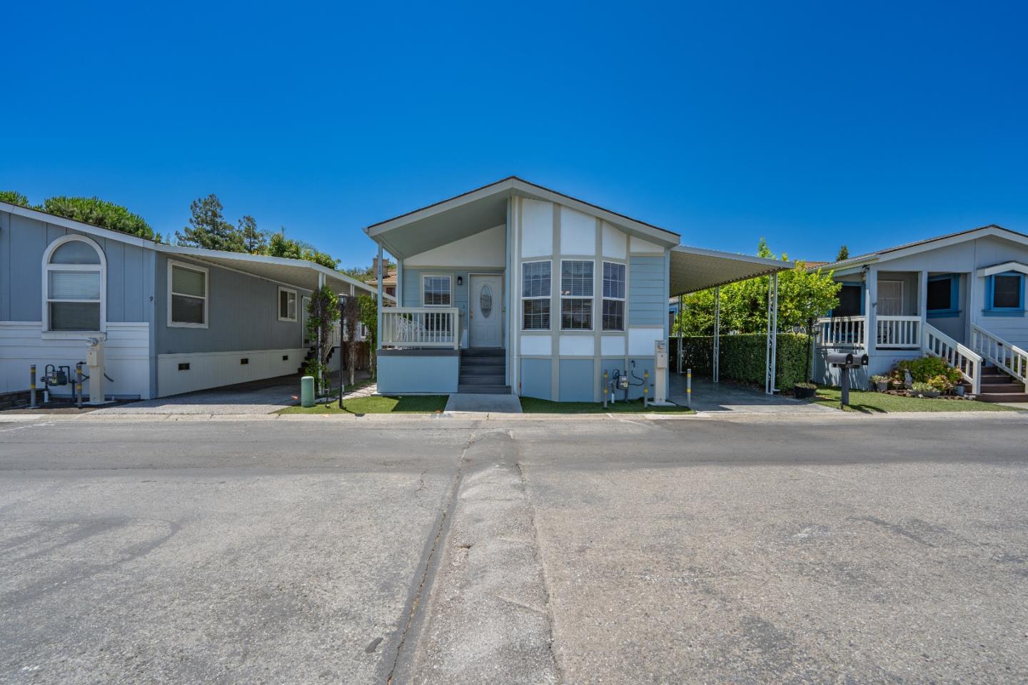 Detail Gallery Image 3 of 34 For 575 San Pedro Ave #10,  Morgan Hill,  CA 95037 - 3 Beds | 2 Baths