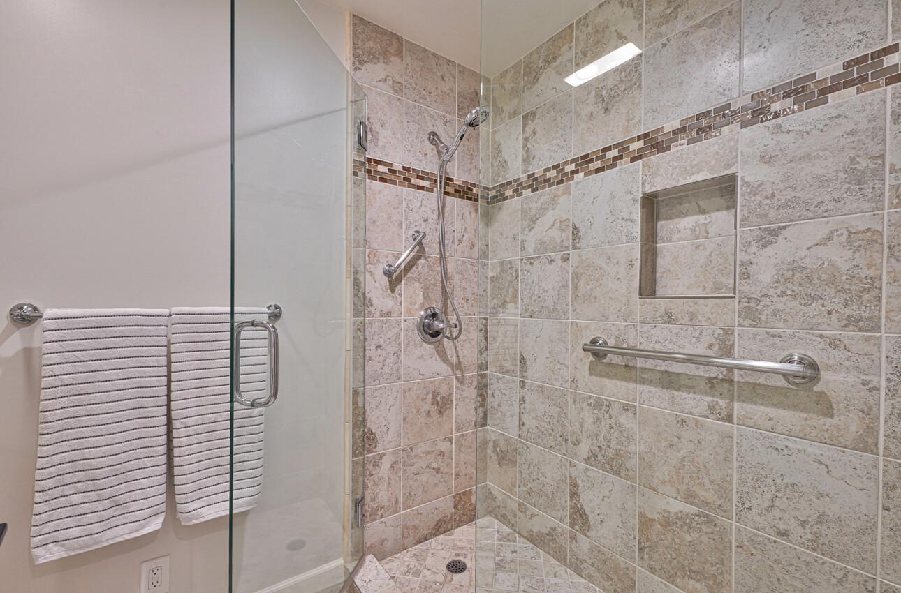 Detail Gallery Image 14 of 31 For 288 Del Mesa Carmel, Carmel,  CA 93923 - 2 Beds | 2 Baths