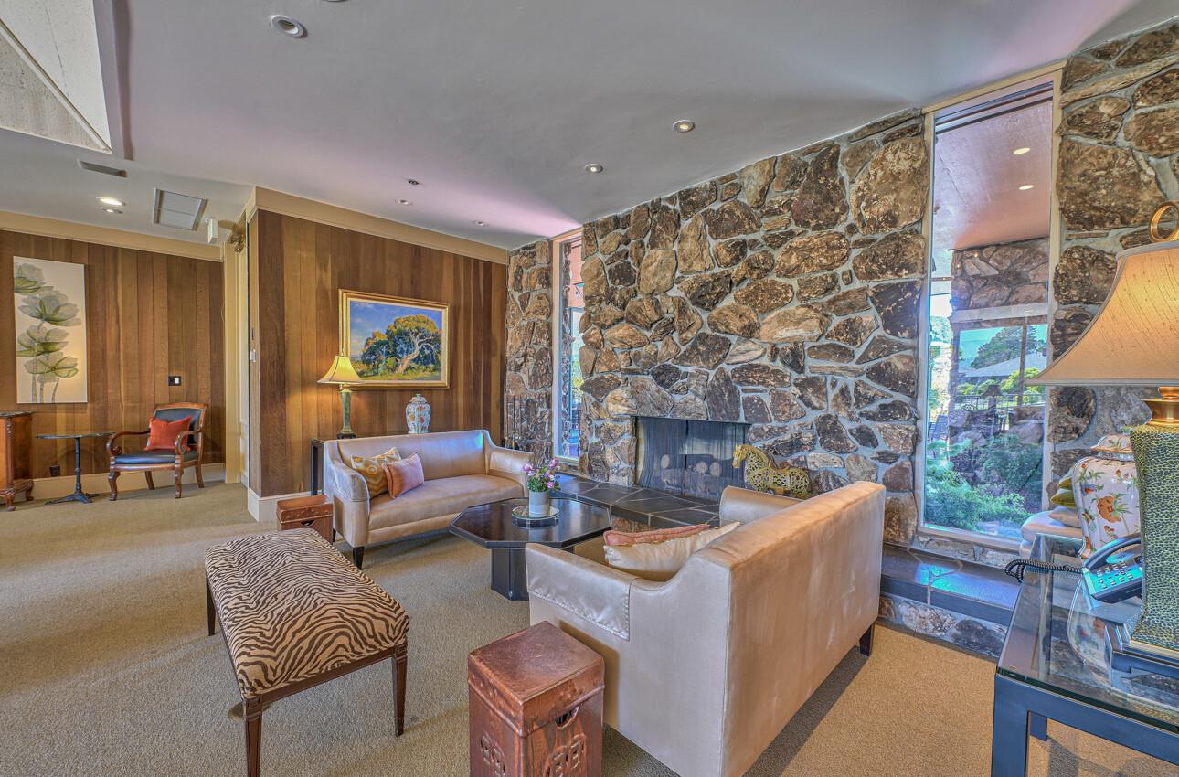 Detail Gallery Image 25 of 31 For 288 Del Mesa Carmel, Carmel,  CA 93923 - 2 Beds | 2 Baths