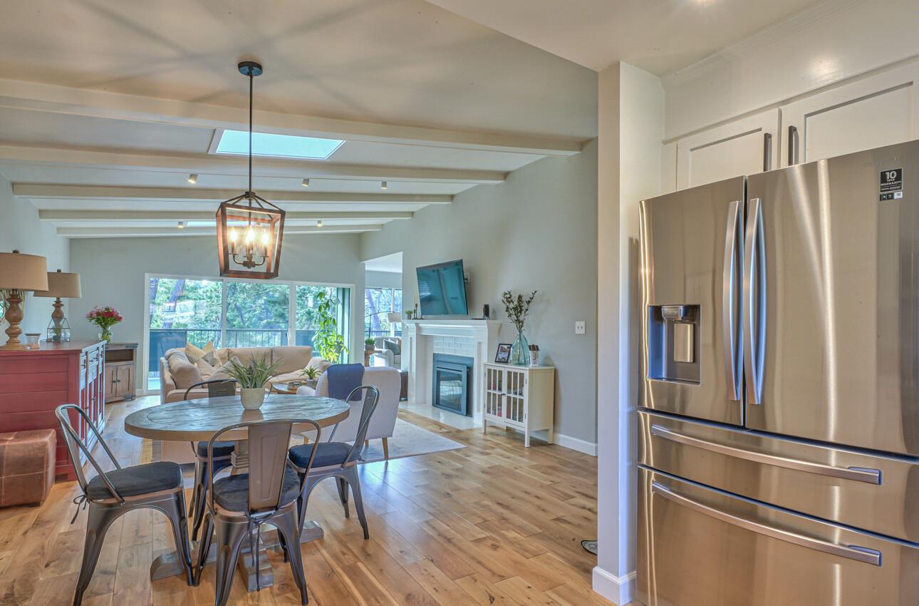 Detail Gallery Image 4 of 31 For 288 Del Mesa Carmel, Carmel,  CA 93923 - 2 Beds | 2 Baths