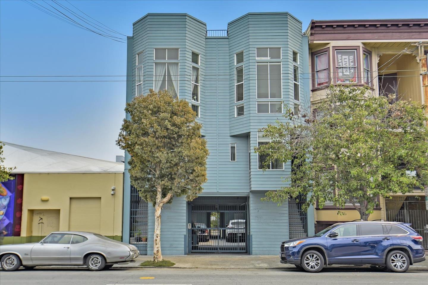 Detail Gallery Image 1 of 1 For 1269 S Van Ness Ave a,  San Francisco,  CA 94110 - 3 Beds | 2 Baths