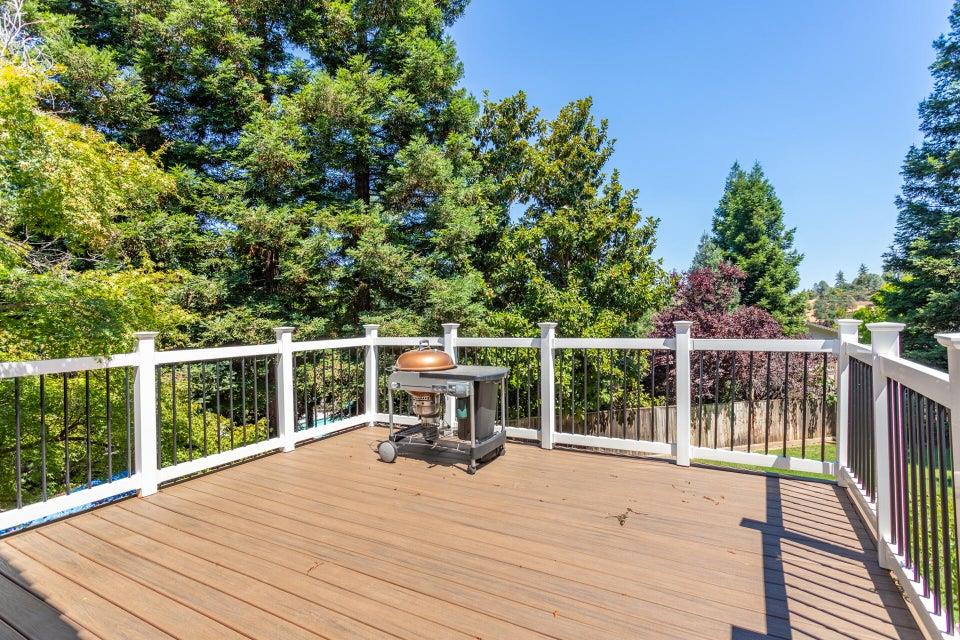 Detail Gallery Image 24 of 26 For 3755 Greenhaven Ln, Redding,  CA 96001 - 4 Beds | 3 Baths