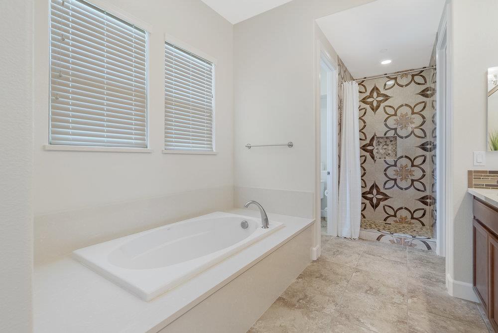 Detail Gallery Image 49 of 60 For 1548 Lily Ct, Hollister,  CA 95023 - 4 Beds | 3/1 Baths