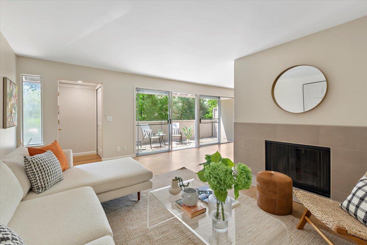 Detail Gallery Image 1 of 28 For 500 W Middlefield Rd #51,  Mountain View,  CA 94043 - 2 Beds | 2 Baths