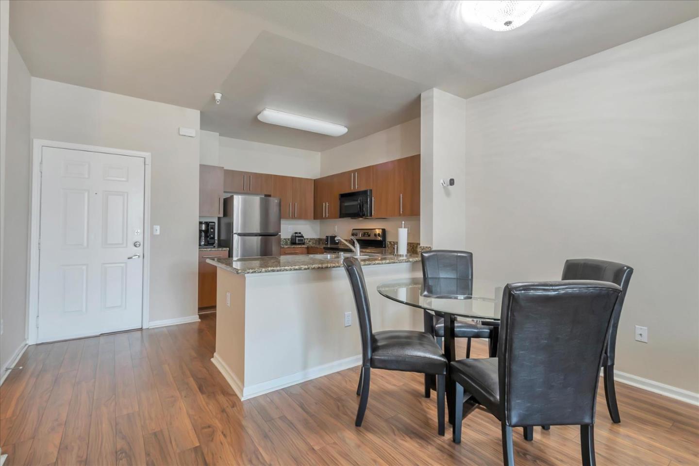 Detail Gallery Image 6 of 24 For 1060 S 3rd St #139,  San Jose,  CA 95112 - 1 Beds | 1 Baths