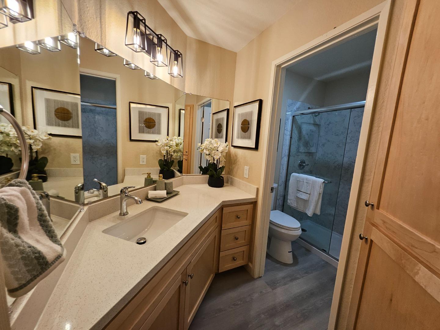 Detail Gallery Image 21 of 28 For 543 Shadow Dance Dr, San Jose,  CA 95110 - 2 Beds | 2 Baths