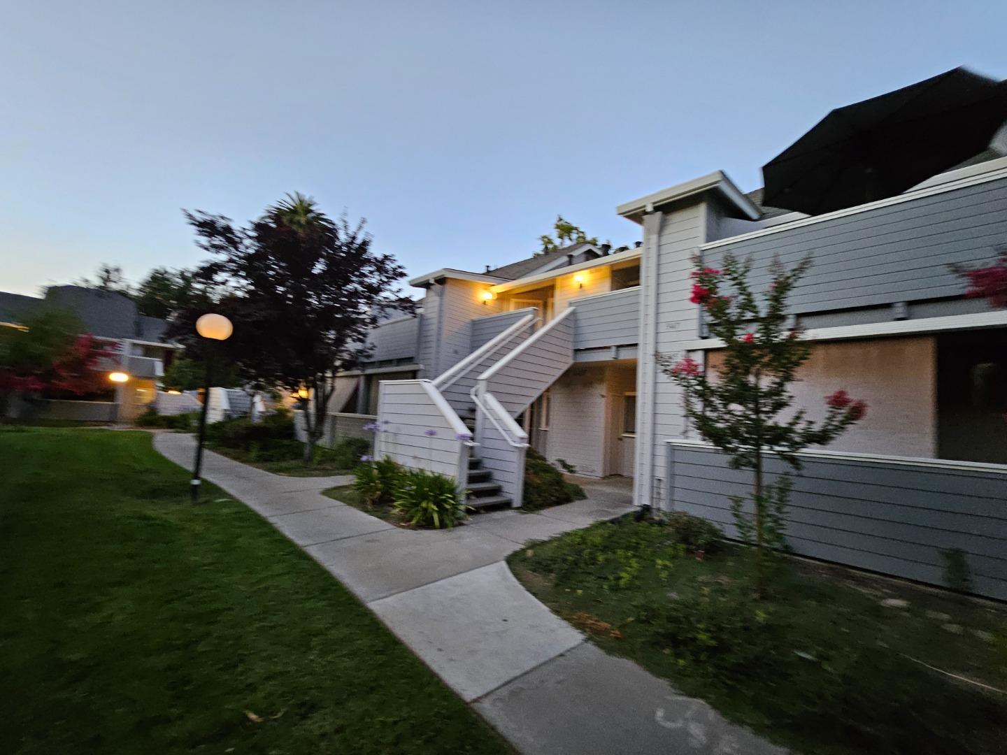 Detail Gallery Image 27 of 28 For 543 Shadow Dance Dr, San Jose,  CA 95110 - 2 Beds | 2 Baths