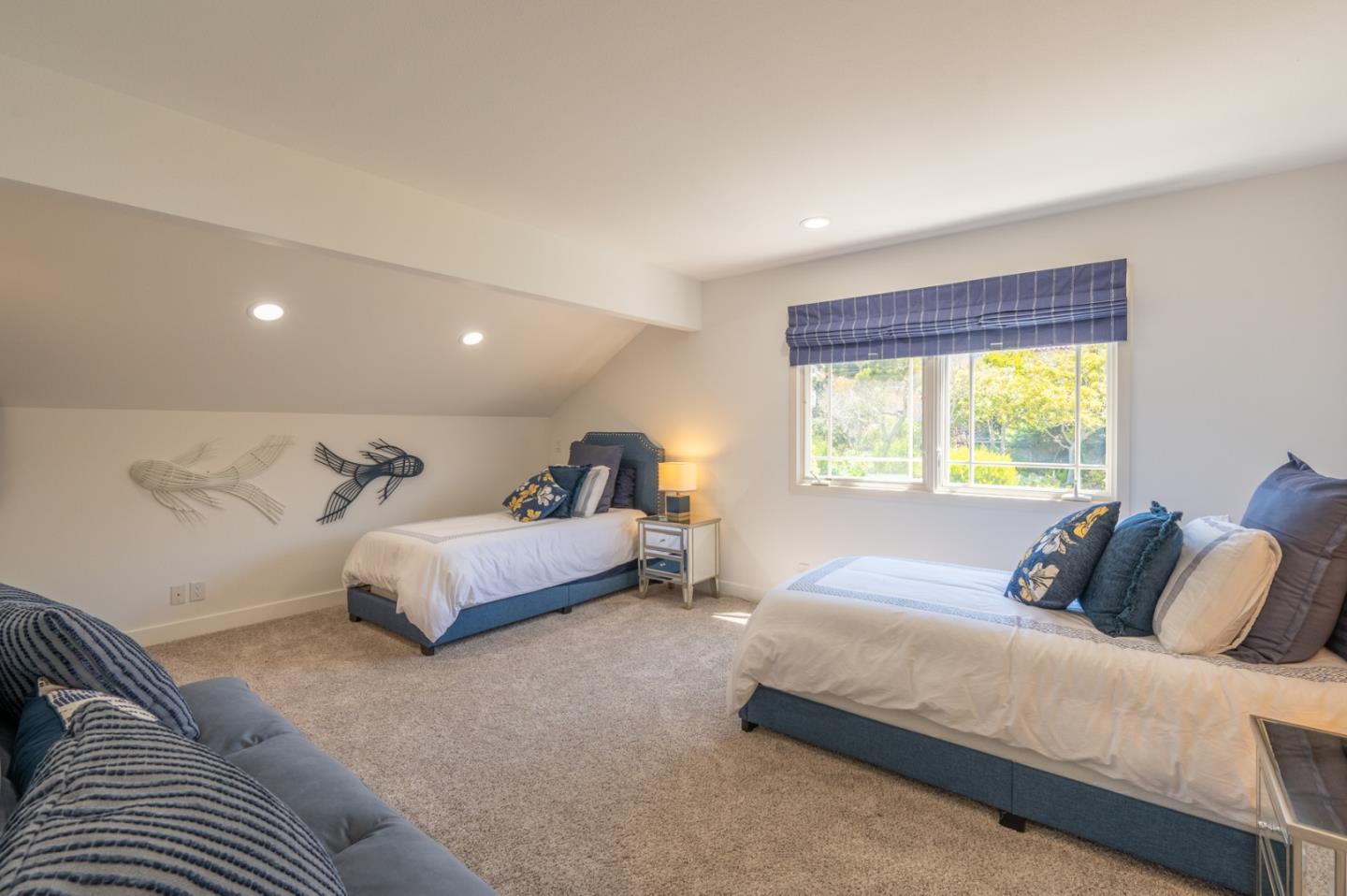 Detail Gallery Image 14 of 24 For 101 Yankee Point Dr, Carmel,  CA 93923 - 5 Beds | 4 Baths