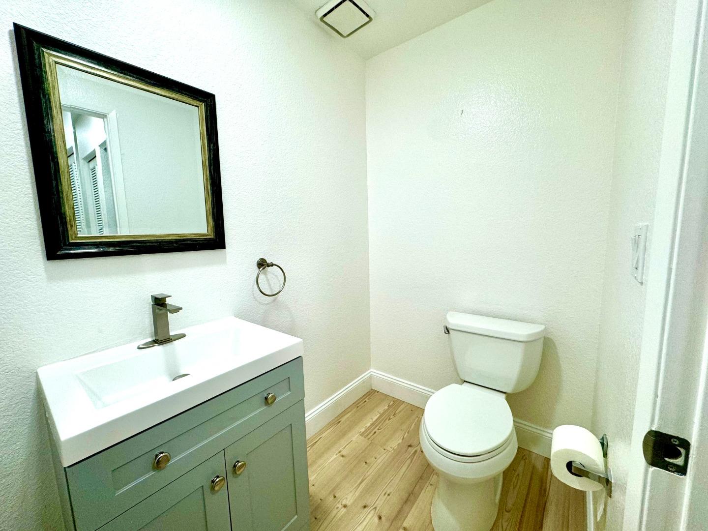 Detail Gallery Image 17 of 31 For 7011 Rodling Dr #E,  San Jose,  CA 95138 - 2 Beds | 2/1 Baths