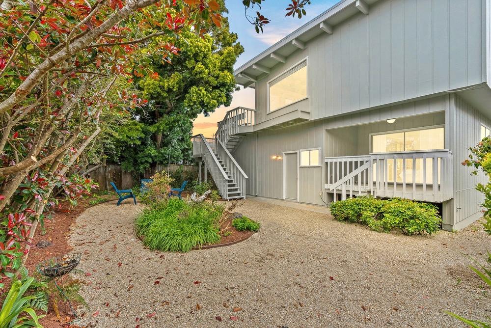 Detail Gallery Image 5 of 39 For 622 Cliff Dr, Aptos,  CA 95003 - 3 Beds | 2 Baths