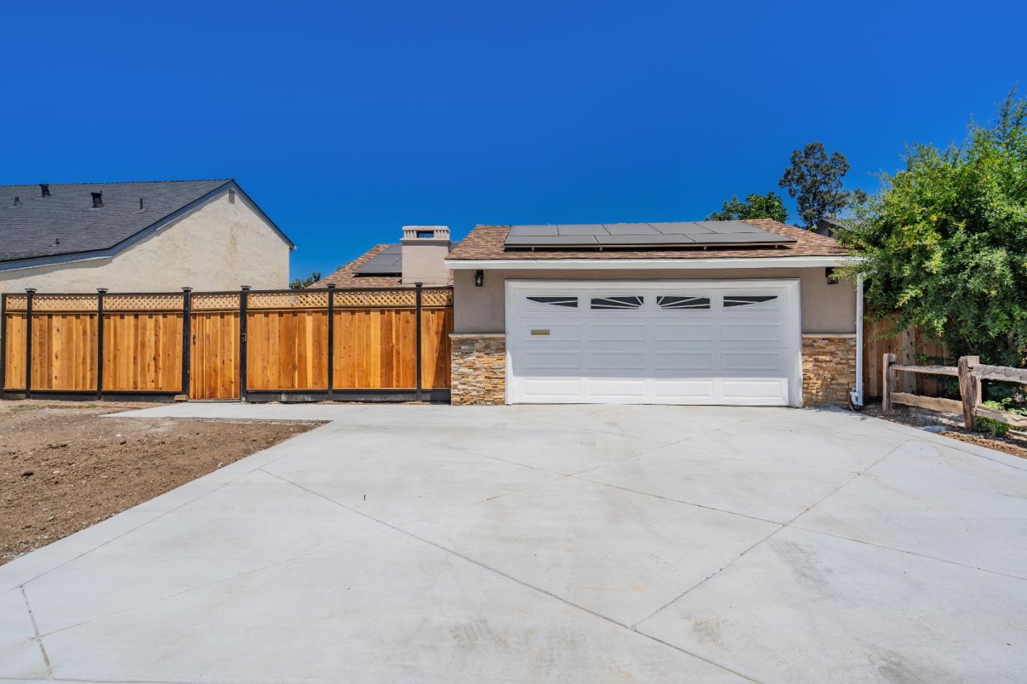 Detail Gallery Image 1 of 1 For 1801 Loch Ness Way, San Jose,  CA 95121 - 3 Beds | 2 Baths