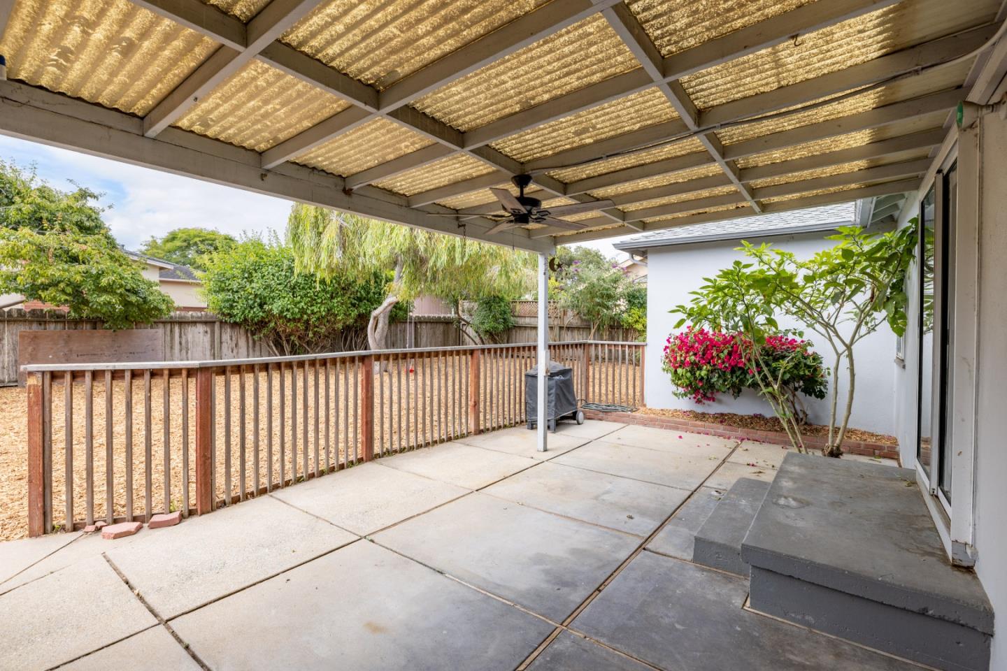 Detail Gallery Image 15 of 22 For 230 Dundee Dr, Monterey,  CA 93940 - 2 Beds | 1 Baths