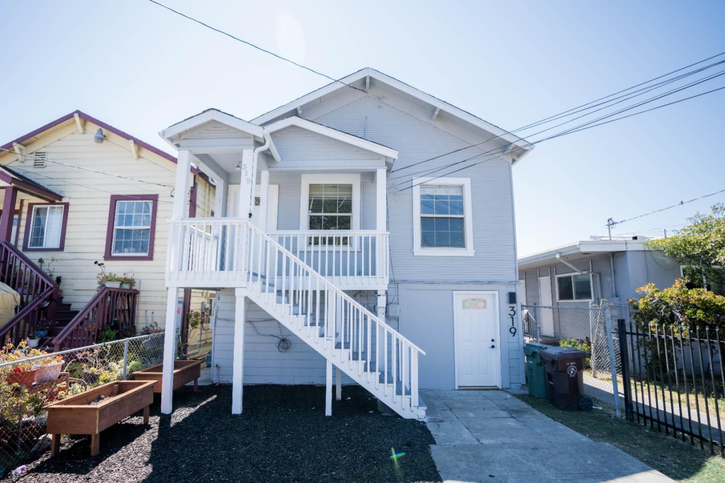 Detail Gallery Image 1 of 28 For 319 S 37th St, Richmond,  CA 94804 - 2 Beds | 1 Baths