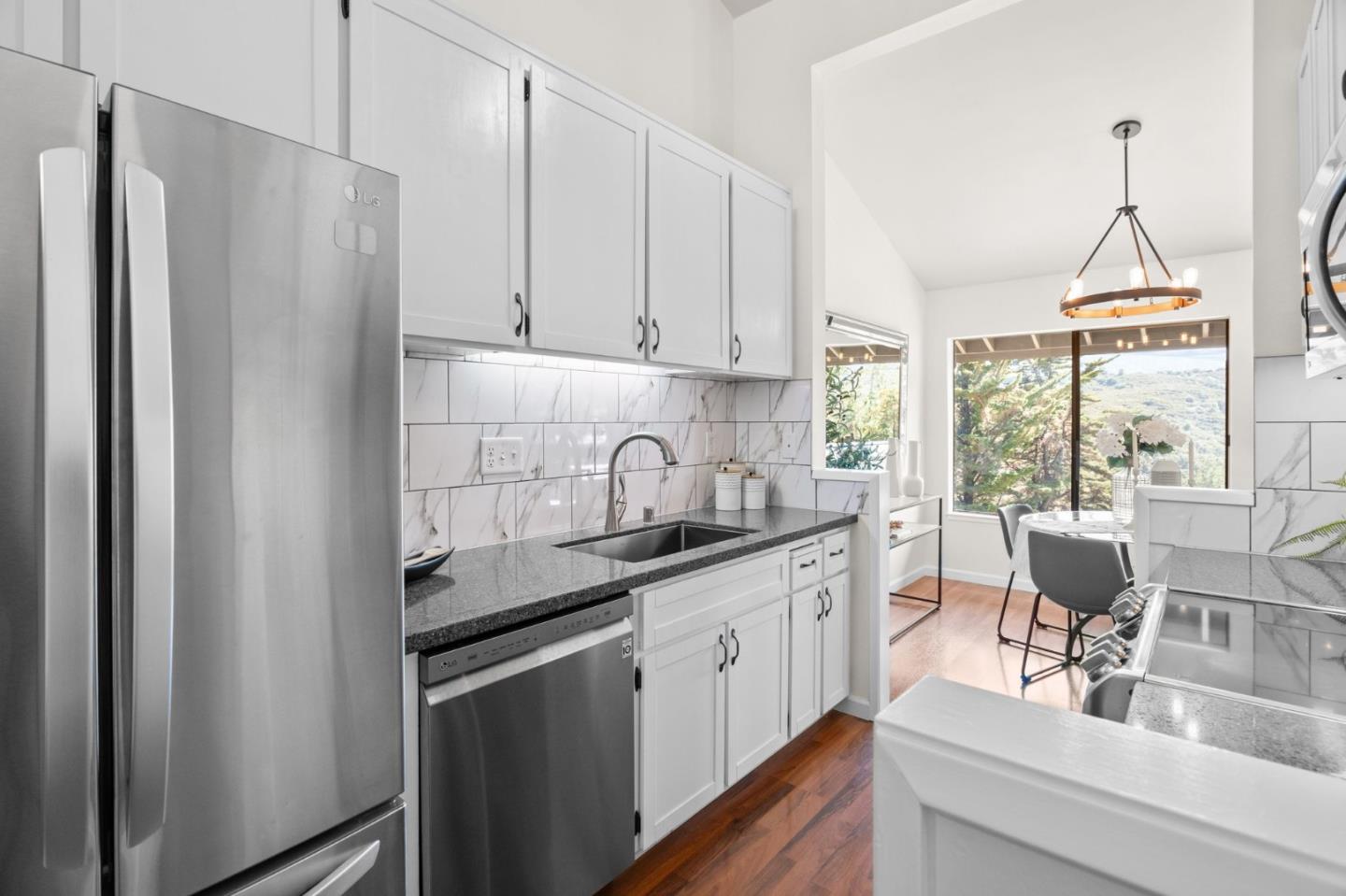 Detail Gallery Image 10 of 46 For 3370 Brittan Ave #17,  San Carlos,  CA 94070 - 2 Beds | 2 Baths