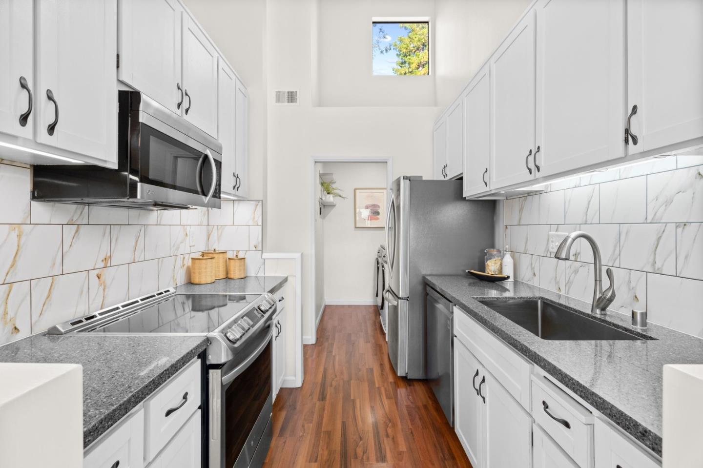 Detail Gallery Image 13 of 46 For 3370 Brittan Ave #17,  San Carlos,  CA 94070 - 2 Beds | 2 Baths