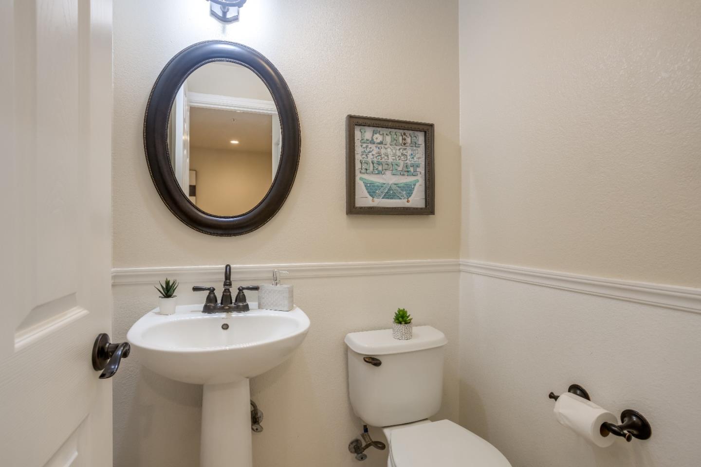 Detail Gallery Image 11 of 26 For 189 Esfahan Dr, San Jose,  CA 95111 - 3 Beds | 2/1 Baths