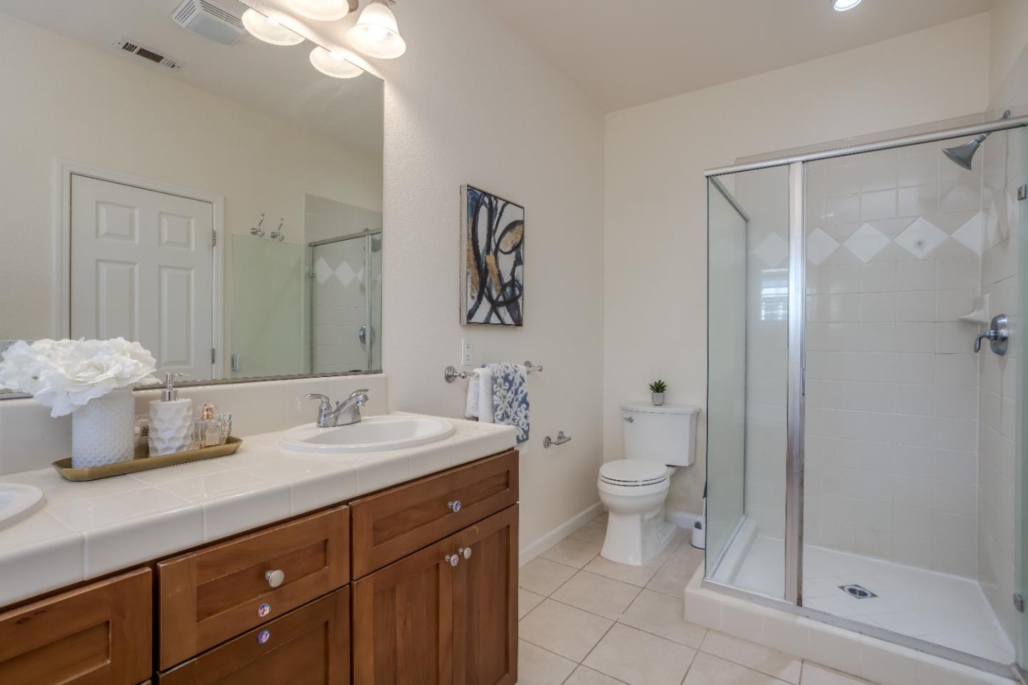 Detail Gallery Image 16 of 26 For 189 Esfahan Dr, San Jose,  CA 95111 - 3 Beds | 2/1 Baths